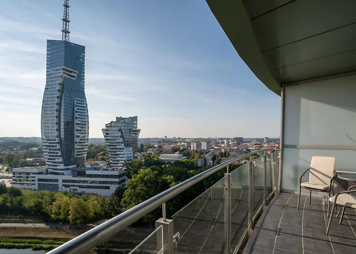 Capital Towers Premium Sunset 15th Floor & Darmowy Parking Podziemny Διαμέρισμα *